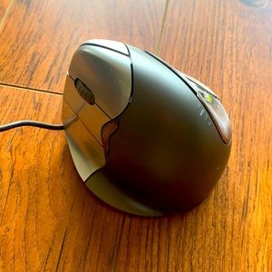 Evoluent left handed vertical mouse with usb connector